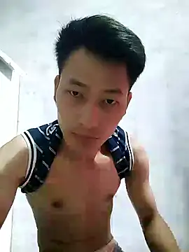 Snapshot of Uh-em95 chatting on October 2025 04:10:01 AM Uh-em95 online show from October 2025 04:10:01 AM