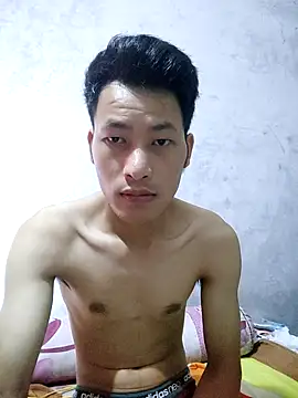 Snapshot of Uh-em95 chatting on October 2025 12:53:01 AM Uh-em95 online show from October 2025 12:53:01 AM