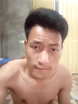 Snapshot of Uh-em95 chatting on October 2025 02:11:02 AM Uh-em95 online show from October 2025 02:11:02 AM