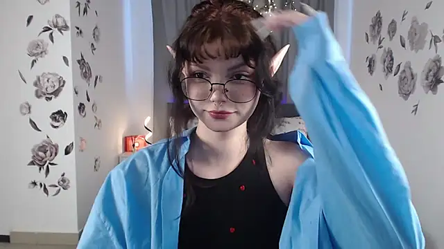 Snapshot of MileyRood chatting on October 2025 11:12:02 PM MileyRood online show from October 2025 11:12:02 PM