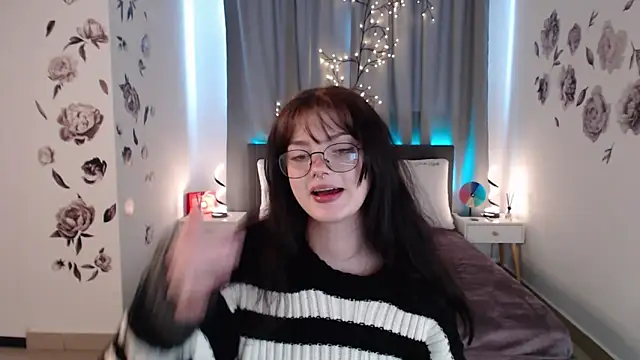 Snapshot of MileyRood chatting on November 2025 01:22:02 AM MileyRood online show from November 2025 01:22:02 AM