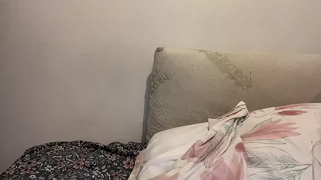 Snapshot of nanaisbackk chatting on November 2025 11:14:01 PM nanaisbackk online show from November 2025 11:14:01 PM