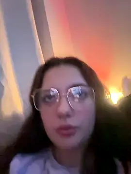 Snapshot of Victoria6989 chatting on December 2025 09:53:01 PM Victoria6989 online show from December 2025 09:53:01 PM