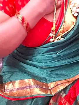 Snapshot of Tamil_Ammani chatting on October 2025 04:49:01 PM Tamil Ammani online show from October 2025 04:49:01 PM