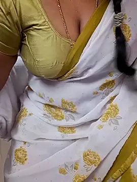 Snapshot of Tamil_Ammani chatting on October 2025 04:37:02 AM Tamil Ammani online show from October 2025 04:37:02 AM