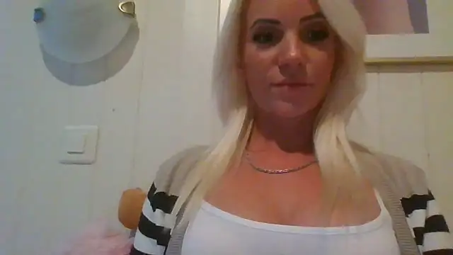Jaira64 online show from September 2025 04:45:02 PM