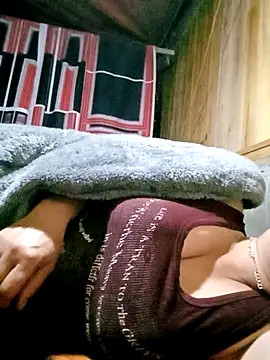 Snapshot of bae-bae chatting on November 2025 12:00:02 AM bae-bae online show from November 2025 12:00:02 AM