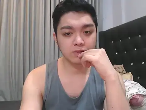 Snapshot of JayKarLo chatting on October 2025 01:42:02 PM JayKarLo online show from October 2025 01:42:02 PM