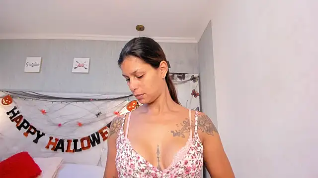 Snapshot of is_a_bell chatting on November 2025 01:24:03 PM is a bell online show from November 2025 01:24:03 PM