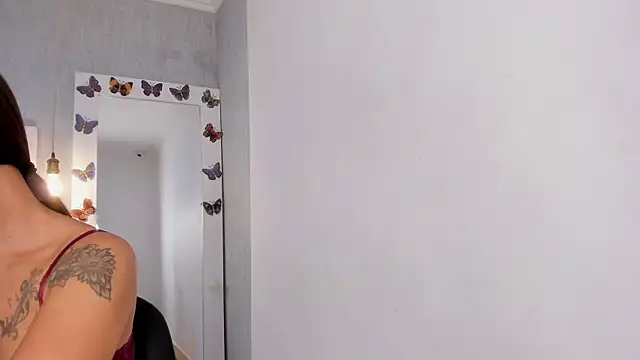 Snapshot of is_a_bell chatting on December 2025 01:42:01 PM is a bell online show from December 2025 01:42:01 PM