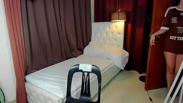 SophiaCoxxx online show from October 2025 05:41:02 AM