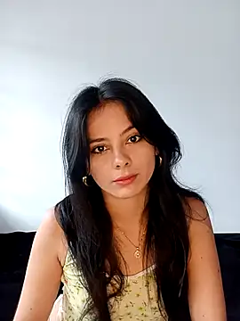 Snapshot of SaraMistick chatting on October 2025 12:14:02 PM SaraMistick online show from October 2025 12:14:02 PM