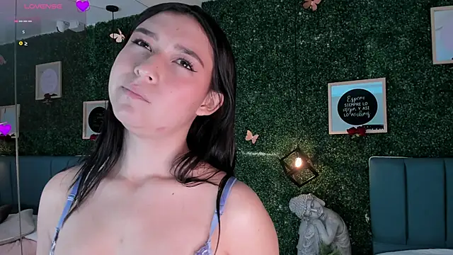 Rubyvixxen  online show from October 2025 03:40:01 AM