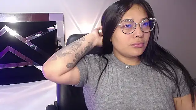 Snapshot of CataleyaMoonroe chatting on October 2025 03:20:02 PM CataleyaMoonroe online show from October 2025 03:20:02 PM