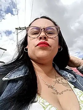 Snapshot of Italia_12 chatting on November 2025 07:38:01 PM Italia 12 online show from November 2025 07:38:01 PM