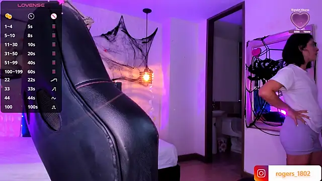 Snapshot of isaa_dl chatting on October 2025 08:55:02 PM isaa dl online show from October 2025 08:55:02 PM