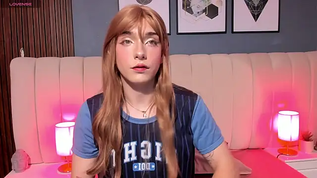 Snapshot of DaimondPink chatting on October 2025 03:50:02 AM DaimondPink online show from October 2025 03:50:02 AM