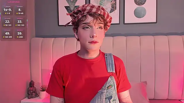 Snapshot of DaimondPink chatting on October 2025 03:36:02 AM DaimondPink online show from October 2025 03:36:02 AM