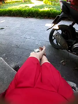 Snapshot of Zun_121 chatting on November 2025 12:42:01 AM Zun 121 online show from November 2025 12:42:01 AM