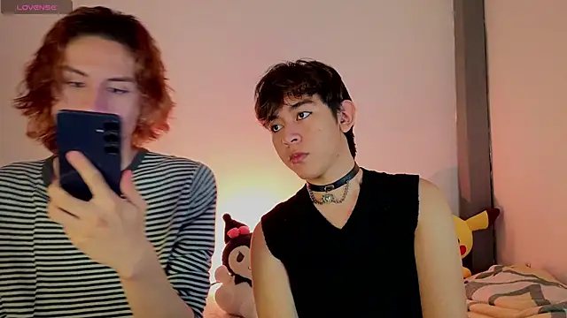 Snapshot of Darcy_and_Stolas chatting on October 2025 03:05:02 AM Darcy and Stolas online show from October 2025 03:05:02 AM