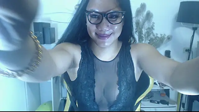 hugecockyurikaa online show from October 2025 02:09:01 AM