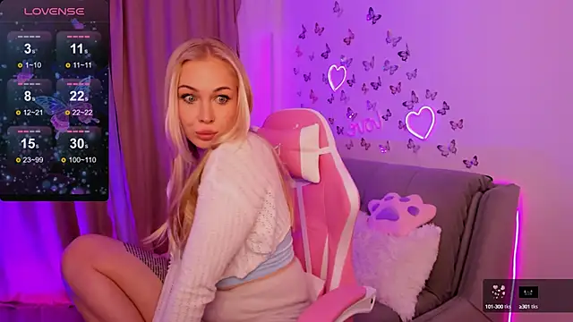 Snapshot of AudreyMeow chatting on October 2025 04:41:01 PM AudreyMeow online show from October 2025 04:41:01 PM