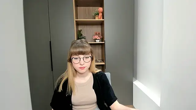 YukikoCarlis online show from October 2025 04:30:01 AM