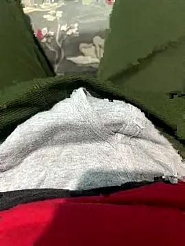 Snapshot of CoupleSatified chatting on November 2025 04:09:02 PM CoupleSatified online show from November 2025 04:09:02 PM