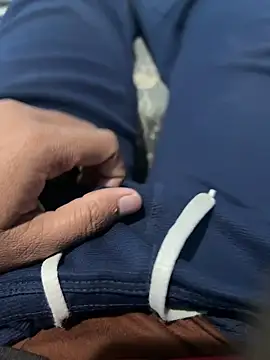 Snapshot of CoupleSatified chatting on November 2025 11:20:02 AM CoupleSatified online show from November 2025 11:20:02 AM