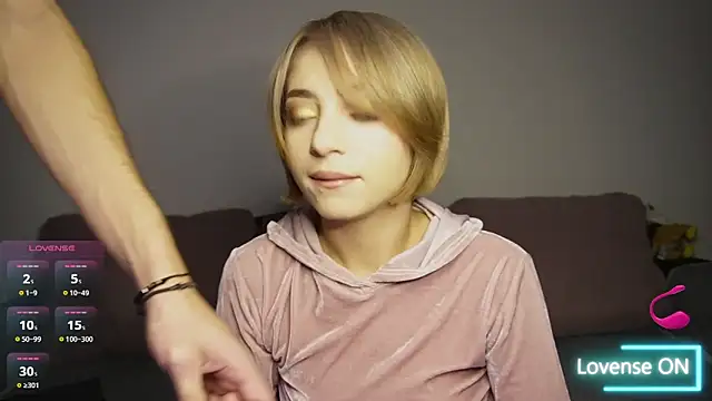 Snapshot of Dahliacruzz chatting on November 2025 07:02:02 PM Dahliacruzz online show from November 2025 07:02:02 PM