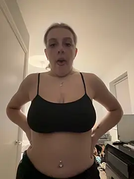 LucyLowbb online show from October 2025 08:30:02 PM