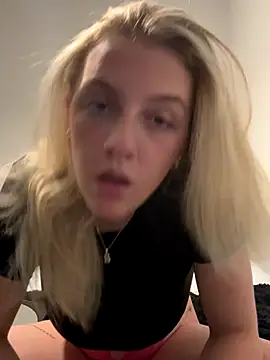 LucyLowbb online show from November 2025 10:34:01 PM