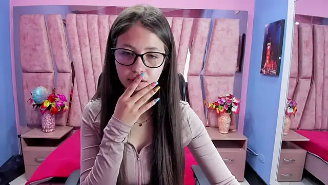 Snapshot of sarah_sweett_ chatting on October 2025 02:31:01 PM sarah sweett online show from October 2025 02:31:01 PM