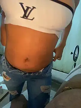 Snapshot of Itanydiorr chatting on November 2025 03:38:01 AM Itanydiorr online show from November 2025 03:38:01 AM