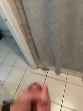 Snapshot of familia0210 chatting on October 2025 01:14:01 PM familia0210 online show from October 2025 01:14:01 PM