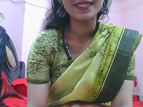 Snapshot of night_queeen7 chatting on October 2025 07:13:02 PM night queeen7 online show from October 2025 07:13:02 PM