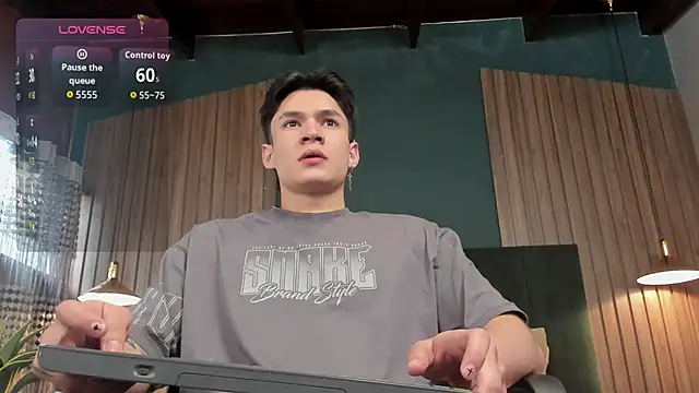 Snapshot of DanteGrant chatting on October 2025 12:14:01 PM DanteGrant online show from October 2025 12:14:01 PM