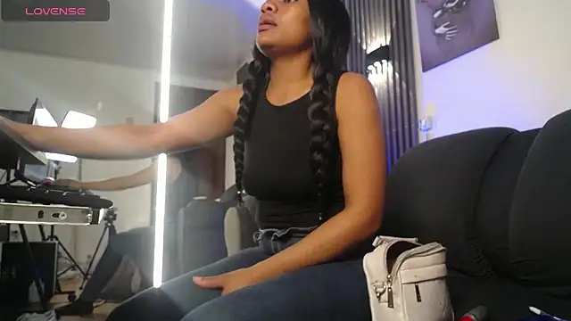 Charlotte ebony  online show from November 2025 01:00:01 PM