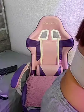 Snapshot of ivoni chatting on October 2025 07:13:01 PM ivoni online show from October 2025 07:13:01 PM