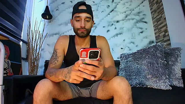 Max Miller S online show from October 2025 07:01:02 PM