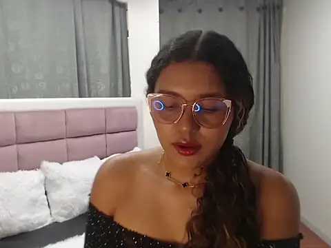 Snapshot of jimena_bell chatting on October 2025 01:23:01 PM jimena bell online show from October 2025 01:23:01 PM