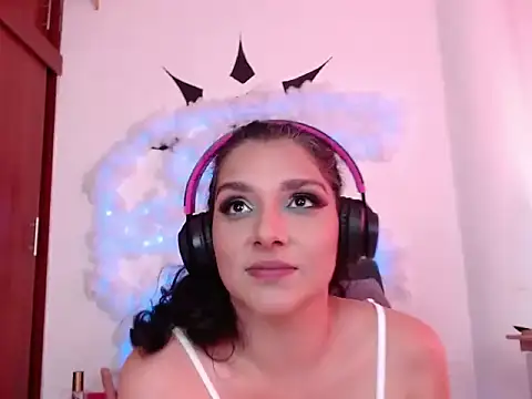 josie r online show from October 2025 02:05:02 PM
