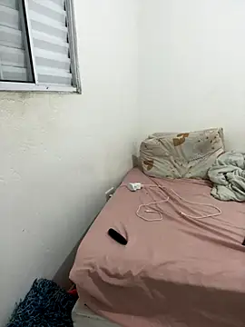 Snapshot of ___Amandinha chatting on November 2025 11:48:01 PM Amandinha online show from November 2025 11:48:01 PM