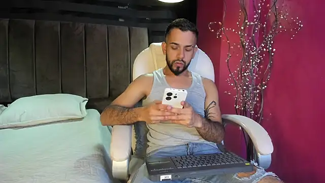 Snapshot of Lobo_sex21 chatting on October 2025 08:42:01 PM Lobo sex21 online show from October 2025 08:42:01 PM