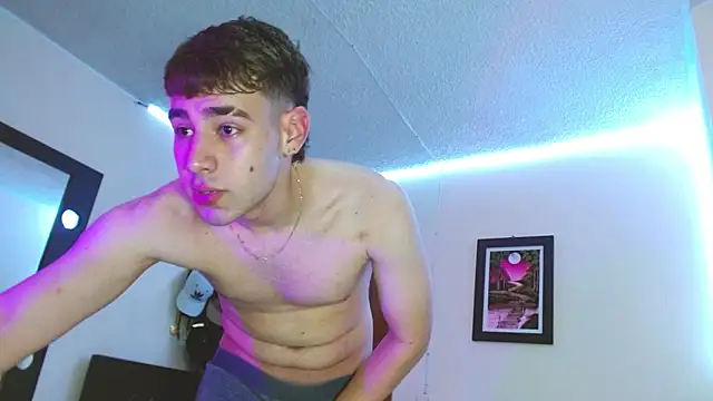 PapiNoha online show from October 2025 04:21:02 AM