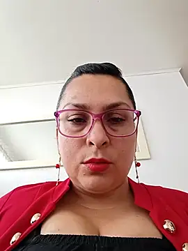 pilar 11-84 online show from October 2025 07:00:01 PM