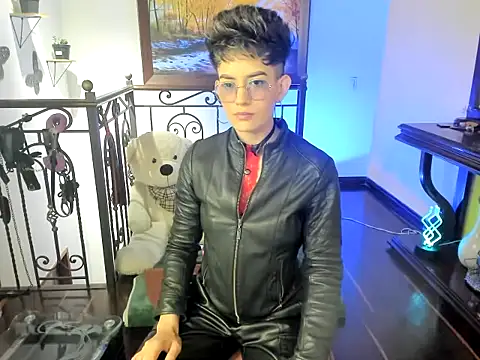 Snapshot of Zulyhenao chatting on October 2025 02:23:02 AM Zulyhenao online show from October 2025 02:23:02 AM