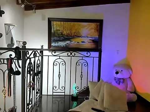 Snapshot of Zulyhenao chatting on November 2025 11:58:02 PM Zulyhenao online show from November 2025 11:58:02 PM