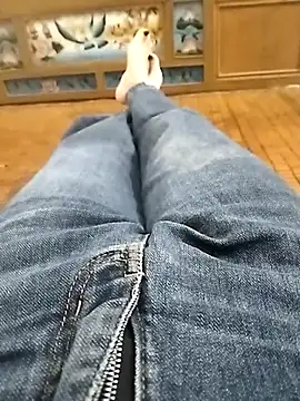 Snapshot of Lili_2love chatting on October 2025 12:54:01 AM Lili 2love online show from October 2025 12:54:01 AM