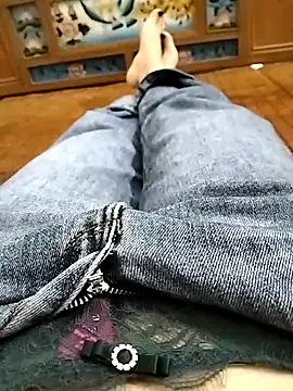 Snapshot of Lili_2love chatting on October 2025 12:44:01 AM Lili 2love online show from October 2025 12:44:01 AM